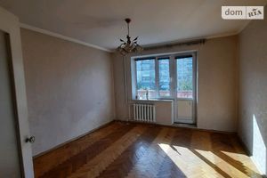 Продается 3-комнатная квартира 64 кв. м в Тернополе