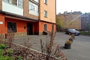 Сдается в аренду помещения свободного назначения 123 кв. м в 5-этажном здании