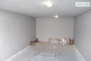 Продається бокс в гаражному комплексі під легкове авто на 27.2 кв. м