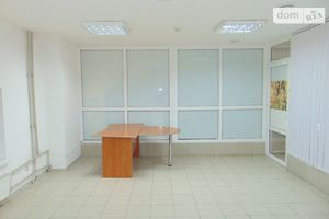 Здається в оренду офіс 29.2 кв. м в торгово-офісному центрі
