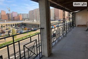 Продається 3-кімнатна квартира 130 кв. м у Хмельницькому