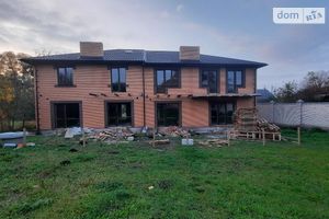 Продается дом на 2 этажа 100 кв. м с участком