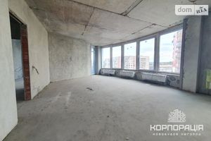 Продается 3-комнатная квартира 132 кв. м в Ужгороде