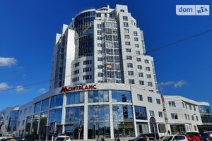 Сдается в аренду торгово-офисный центр 77 кв. м в 3-этажном здании