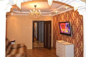 Продается 3-комнатная квартира 72 кв. м в Херсоне