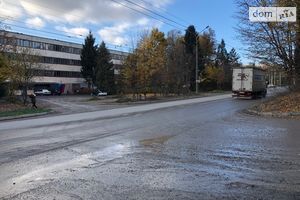 Продается помещения свободного назначения 300 кв. м в 4-этажном здании