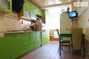 Продается 3-комнатная квартира 88.2 кв. м в Тернополе