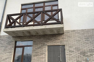 Продається будинок 3 поверховий 160 кв. м з каміном