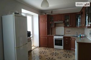 Сдается в аренду 3-комнатная квартира 110 кв. м в Тернополе