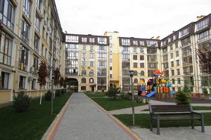 Продается 3-комнатная квартира 96 кв. м в Одессе