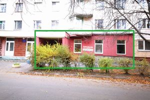 Продається офіс 121.9 кв. м в нежитловому приміщені в житловому будинку