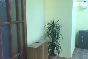 Продається офіс 20 кв. м в нежитловому приміщені в житловому будинку