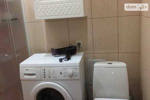 Продается 3-комнатная квартира 48 кв. м в Полтаве