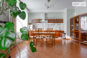Сдается в аренду 4-комнатная квартира 190 кв. м в Киеве