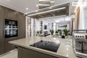 Здається в оренду 3-кімнатна квартира 124 кв. м у Києві