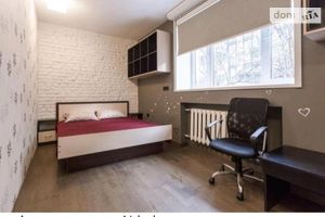 Продається 2-кімнатна квартира 44.4 кв. м у Одесі