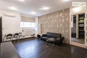 Продається 2-кімнатна квартира 44.4 кв. м у Одесі