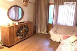 Сдается в аренду 3-комнатная квартира 81.62 кв. м в Киеве