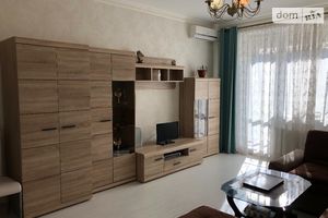 Продається 2-кімнатна квартира 72 кв. м у Одесі
