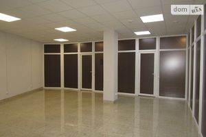 Сдается в аренду офис 46 кв. м в торгово-офисном центре