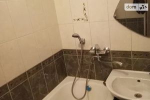 Продается 3-комнатная квартира 67 кв. м в Днепре