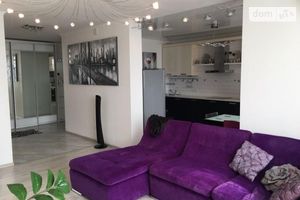Продается 3-комнатная квартира 108 кв. м в Киеве