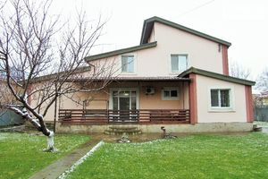 Сдается в аренду дом на 2 этажа 222 кв. м с мебелью
