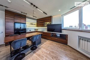 Продается 8-комнатная квартира 240 кв. м в Киеве