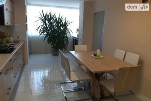 Продається 3-кімнатна квартира 113 кв. м у Хмельницькому