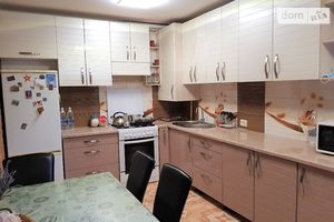 Продається 3-кімнатна квартира 60 кв. м у Хмельницькому