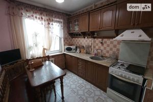 Сдается в аренду 3-комнатная квартира 65 кв. м в Ровно