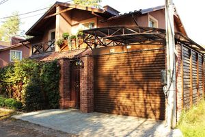 Продается дом на 2 этажа 108 кв. м с мансардой