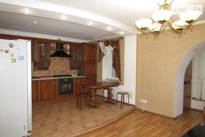 Здається в оренду 4-кімнатна квартира 115 кв. м у Вінниці