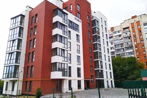 Продається 2-кімнатна квартира 125 кв. м у Хмельницькому
