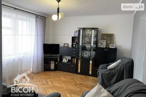 Продается 3-комнатная квартира 63 кв. м в Тернополе