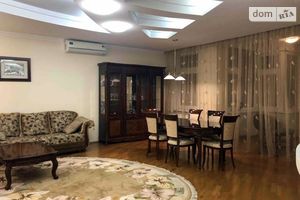 Сдается в аренду 4-комнатная квартира 200 кв. м в Киеве