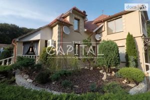 Продается дом на 2 этажа 800 кв. м с бассейном