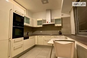 Продается 3-комнатная квартира 119 кв. м в Днепре