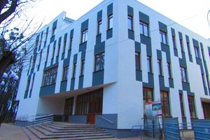 Сдается в аренду помещения свободного назначения 850 кв. м в 3-этажном здании
