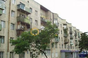 Продается 2-комнатная квартира 48 кв. м в Киеве