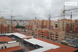 Продается 2-комнатная квартира 63 кв. м в Тернополе