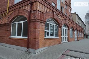 Продається нежитлове приміщення в житловому будинку 122 кв. м в 10-поверховій будівлі