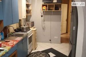 Продається 3-кімнатна квартира 66 кв. м у Полтаві