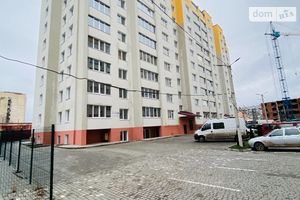 Продається 3-кімнатна квартира 92 кв. м у Хмельницькому