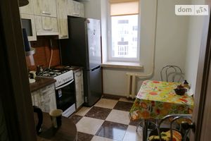 Продается 2-комнатная квартира 50 кв. м в Чернигове