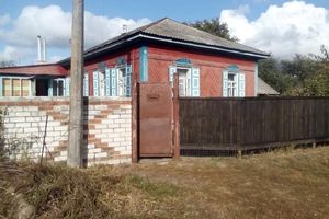 Продается 4-комнатная квартира 80 кв. м в Чернигове