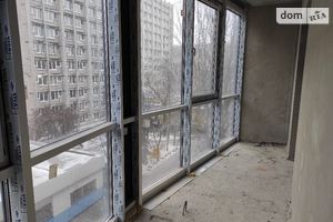 Продається 2-кімнатна квартира 63.7 кв. м у Дніпрі