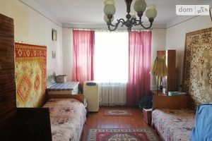 Продається 2-кімнатна квартира 48 кв. м у Рівному