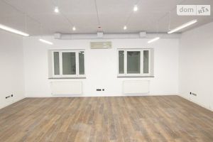 Сдается в аренду помещения свободного назначения 600 кв. м в 10-этажном здании