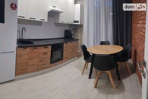 Продается 1-комнатная квартира 39 кв. м в Ужгороде